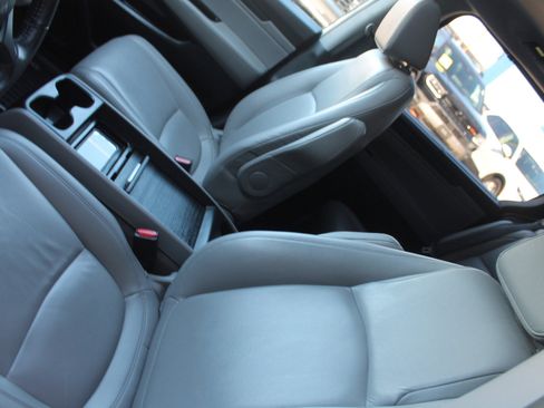 Certified 2024 Honda Odyssey EX-L image 16