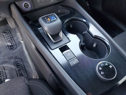 Used 2021 Nissan Rogue S image 25