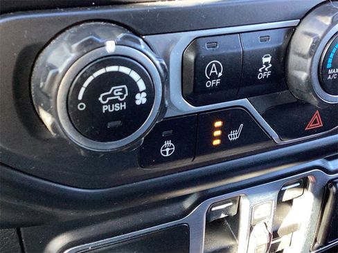 Used 2020 Jeep Wrangler Unlimited Sport image 35