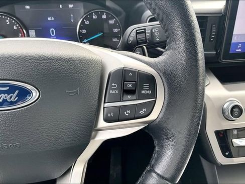 Used 2021 Ford Explorer XLT w/ Equipment Group 202A image 13