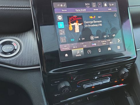 Used 2024 Jeep Grand Cherokee Altitude image 15