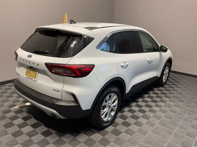 Used 2023 Ford Escape Active w/ Tech Pack #2 AWD/4WD image 8