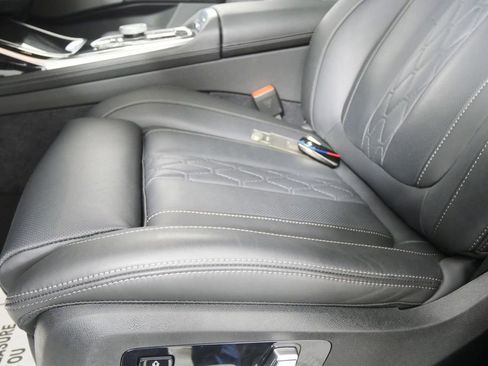 Certified 2026 BMW X7 M60i AWD/4WD image 9