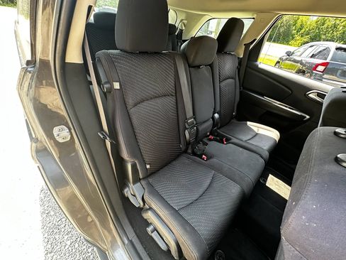 Used 2015 Dodge Journey American Value Package w/ Flexible Seating Group FWD image 39