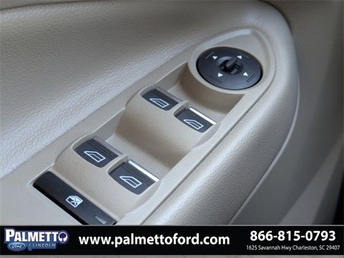 Used 2019 Ford Escape SEL image 22