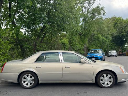 Used 2007 Cadillac DTS Luxury I FWD image 3