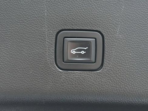 Used 2019 Chevrolet Traverse RS AWD/4WD image 28