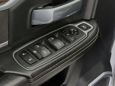 Used 2019 RAM 2500 Laramie AWD/4WD image 19