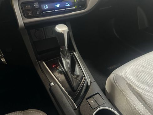 Used 2017 Toyota Corolla LE FWD image 25