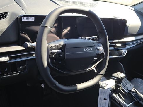 New 2026 Kia Sportage EX image 7