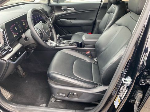 Certified 2023 Kia Sportage EX image 10