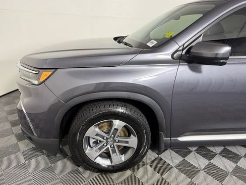 Used 2025 Honda Pilot EX-L image 12
