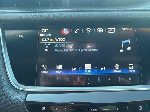 Used 2018 Cadillac XT5 Luxury w/ Driver Awareness Package image 27