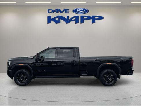Used 2025 GMC Sierra 2500 AT4 w/ AT4 Premium Plus Package AWD/4WD image 4