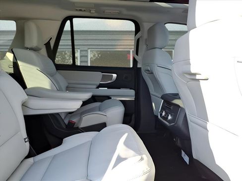 New 2025 Ford Expedition Platinum w/ Platinum Ultimate Package image 6