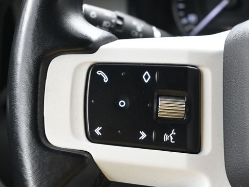 Certified 2023 Land Rover Defender 110 X-Dynamic SE image 21