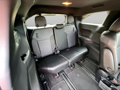 Used 2023 Toyota Sienna XSE FWD image 20