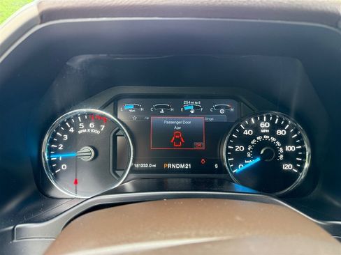 Used 2016 Ford F150 King Ranch w/ Equipment Group 601A Luxury AWD/4WD image 10