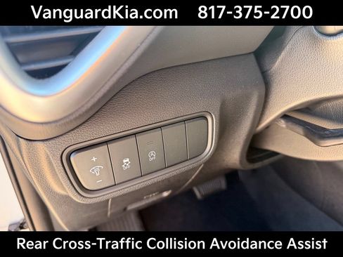 Certified 2025 Kia Soul LX w/ LX Technology Package FWD image 16