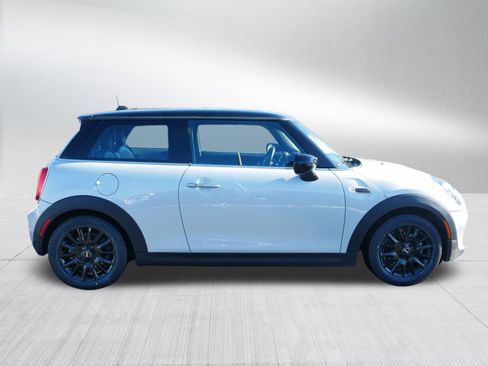 Used 2021 MINI Cooper 2-Door Hardtop w/ Storage Package image 8