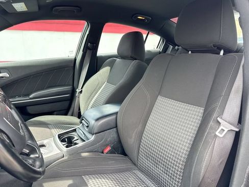 Used 2023 Dodge Charger SXT RWD image 11