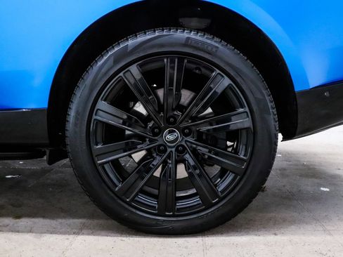 Used 2023 Land Rover Range Rover Long Wheelbase Autobiography image 9