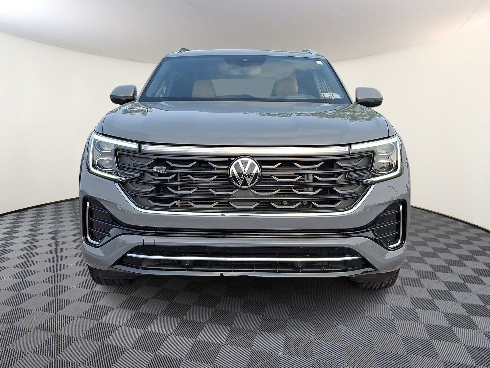 Used 2024 Volkswagen Atlas Cross Sport SEL R-Line AWD/4WD image 6