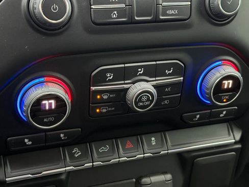 Used 2022 Chevrolet Silverado 3500 LT w/ Convenience Package image 16