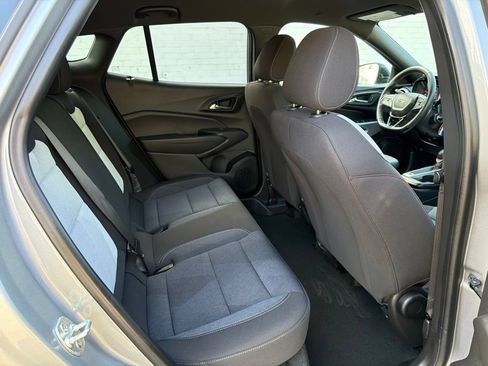Used 2024 Chevrolet Trax RS w/ Driver Confidence Package FWD image 10