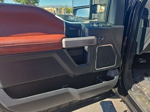 Used 2022 Ford F350 Platinum w/ Tremor Off-Road Package AWD/4WD image 9