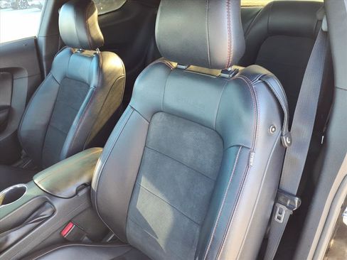 Used 2016 Ford Mustang GT Premium image 15