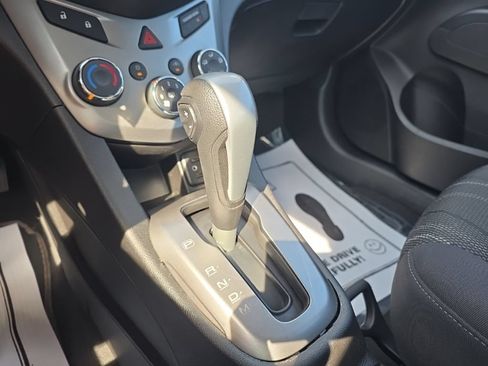 Used 2020 Chevrolet Sonic LT FWD image 17