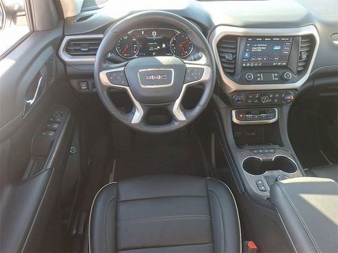 Used 2022 GMC Acadia Denali w/ Denali Ultimate Package image 11