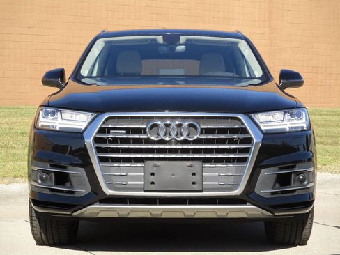 Used 2018 Audi Q7 3.0T Prestige w/ Prestige Package image 2