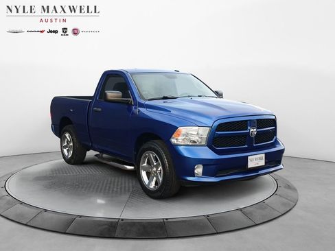 Used 2017 RAM 1500 Express image 2