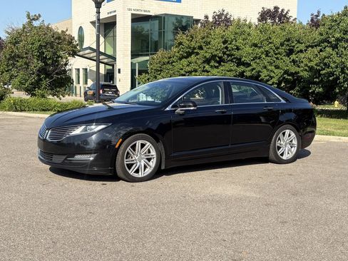 Used 2016 Lincoln MKZ w/ Equipment Group 300A Reserve FWD image 2
