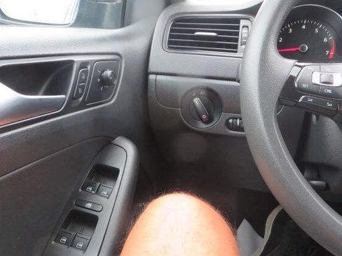 Used 2016 Volkswagen Jetta S FWD image 50