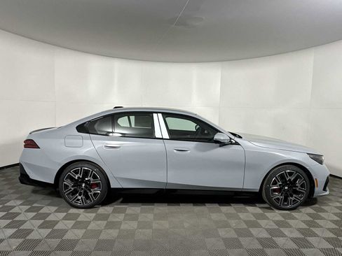 New 2026 BMW 530i xDrive w/ M Sport Package image 8
