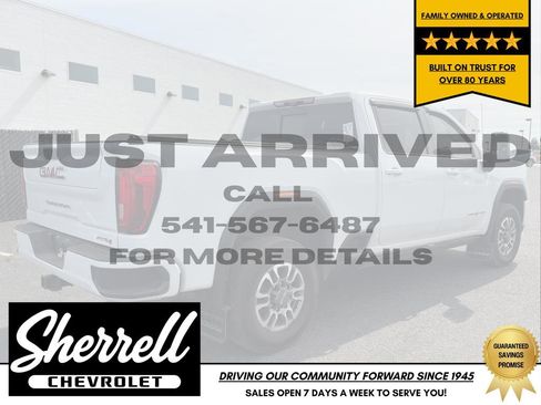 Used 2023 GMC Sierra 2500 AT4 w/ AT4 Preferred Package AWD/4WD image 4