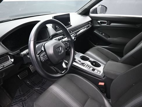 Used 2023 Honda Civic Sport image 19