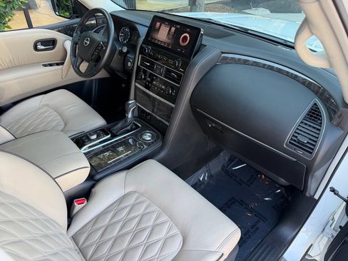 Used 2022 Nissan Armada Platinum w/ Captain's Chairs Package RWD image 33