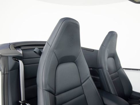 Certified 2025 Porsche 911 Carrera RWD image 40