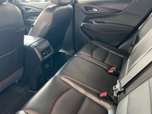 Used 2022 Chevrolet Equinox RS w/ RS Leather Package FWD image 9