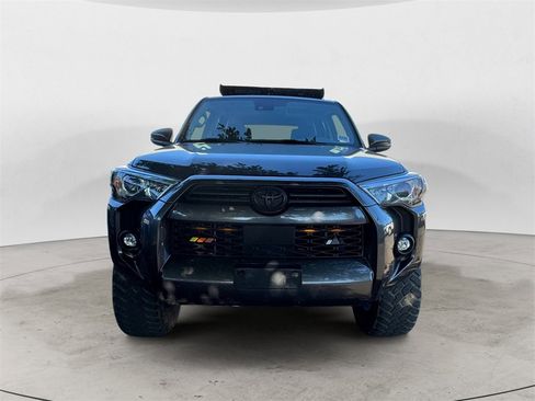 Used 2022 Toyota 4Runner SR5 Premium image 6