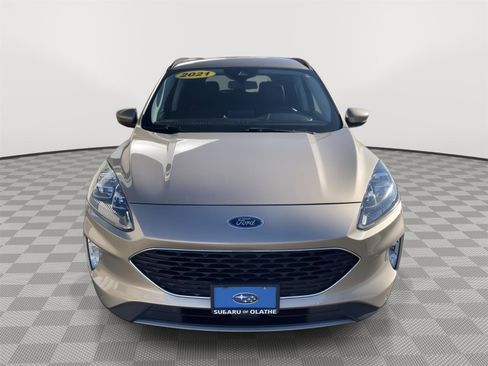 Used 2021 Ford Escape Titanium w/ Class II Trailer Tow Package image 2