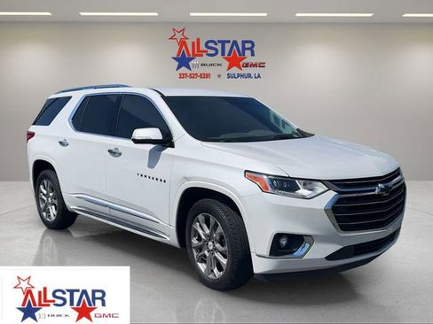 Used 2019 Chevrolet Traverse Premier w/ Driver Confidence II Package FWD image 1