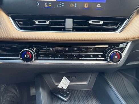 New 2027 Chevrolet Equinox ACTIV w/ Safety and Technology Package AWD/4WD image 28