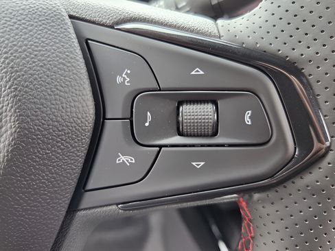 New 2026 Chevrolet Trax RS w/ Sunroof Package FWD image 26