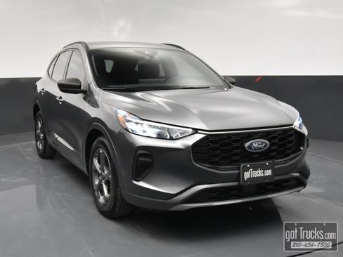 Used 2023 Ford Escape ST-Line w/ Tech Pack #1 image 45