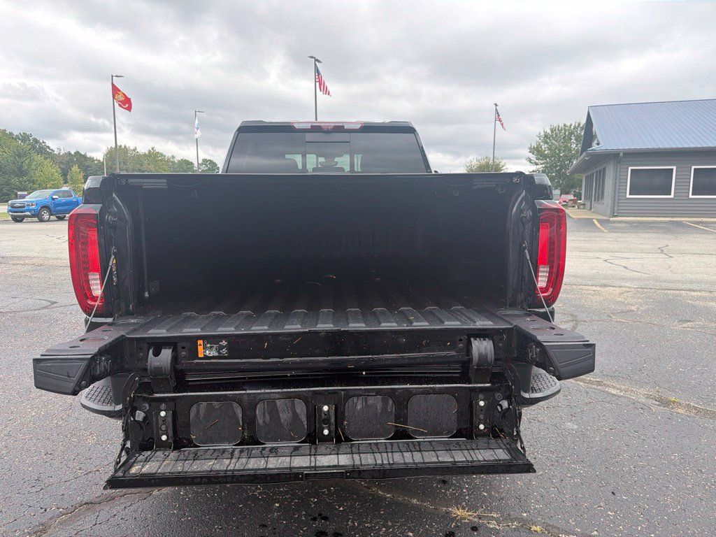 Used 2023 GMC Sierra 3500 Denali w/ Denali Ultimate Package AWD/4WD image 11